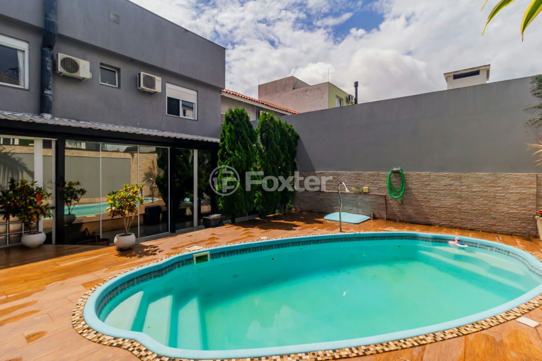 Casa de Condomínio à venda com 3 quartos, 200m² - Foto 2
