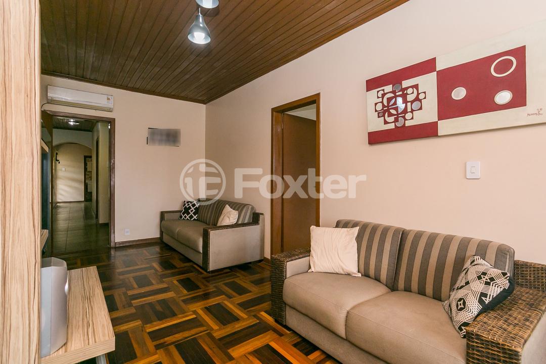 Casa à venda com 3 quartos, 238m² - Foto 1