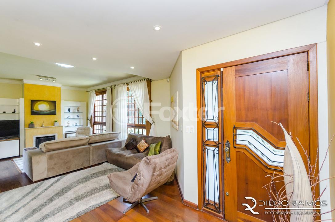 Casa à venda com 4 quartos, 243m² - Foto 2