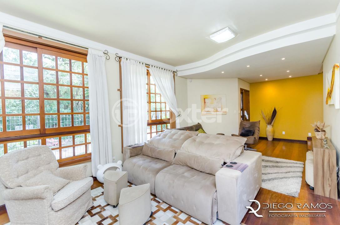 Casa à venda com 4 quartos, 243m² - Foto 4