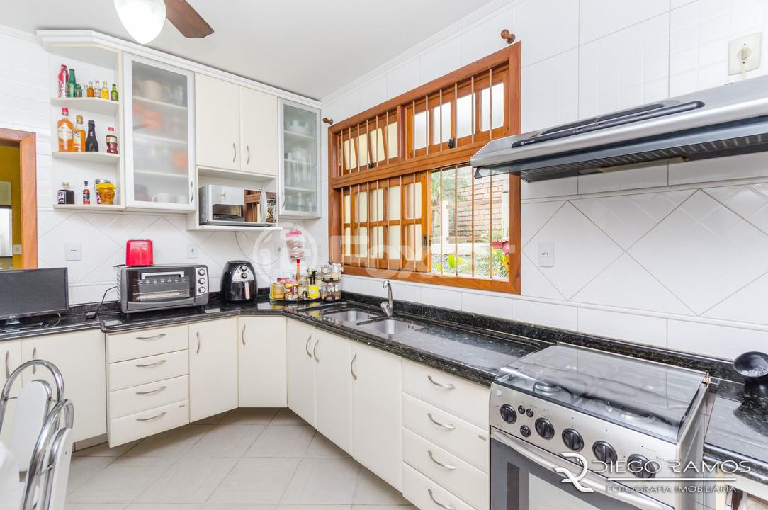 Casa à venda com 4 quartos, 243m² - Foto 29
