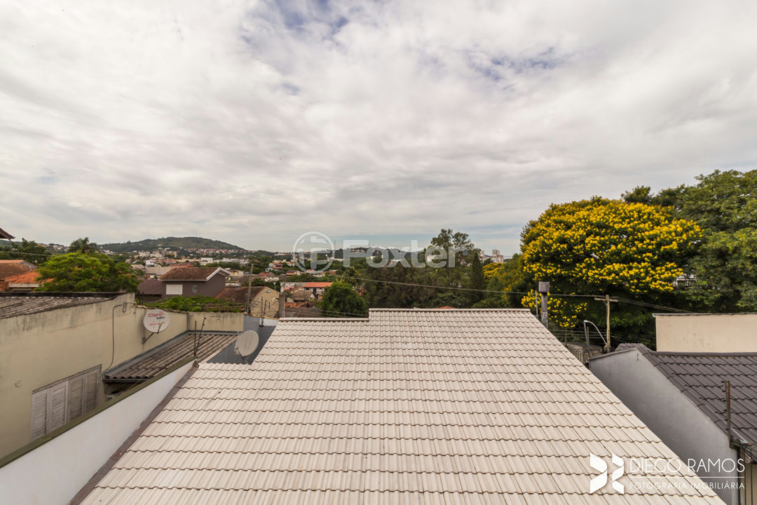 Casa à venda com 3 quartos, 292m² - Foto 5