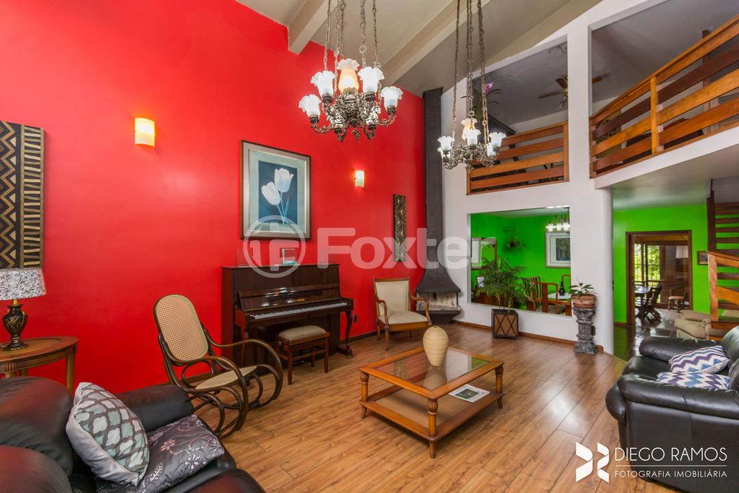 Casa à venda com 3 quartos, 300m² - Foto 1