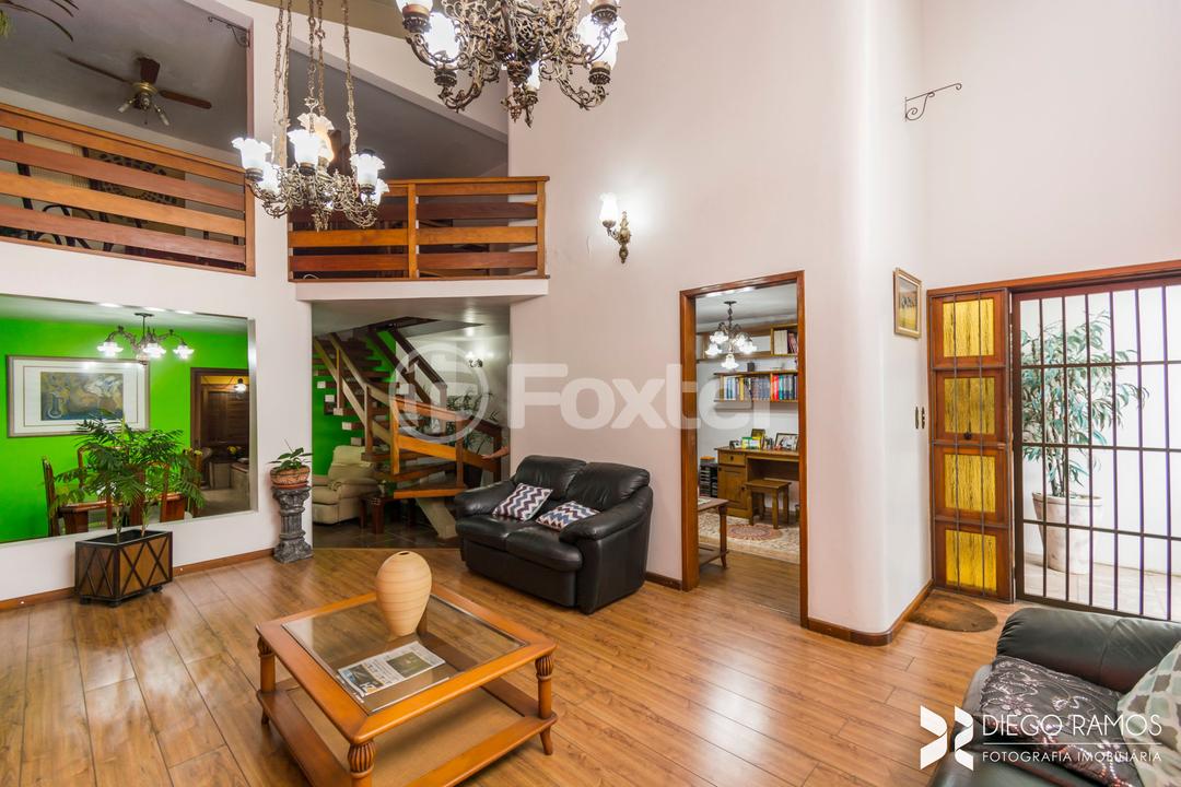 Casa à venda com 3 quartos, 300m² - Foto 4
