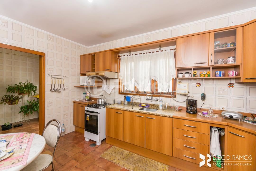 Casa à venda com 3 quartos, 300m² - Foto 26