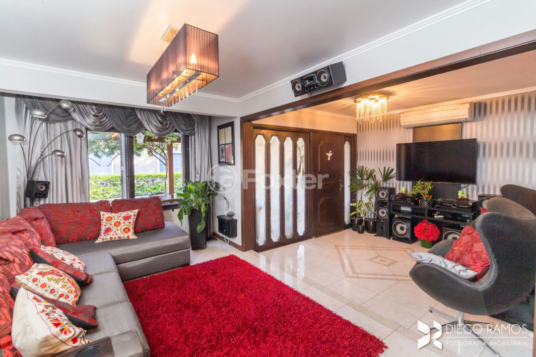 Casa de Condomínio à venda com 4 quartos, 400m² - Foto 1