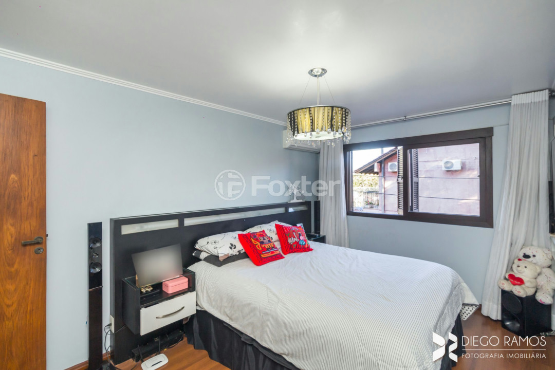 Casa de Condomínio à venda com 4 quartos, 400m² - Foto 18