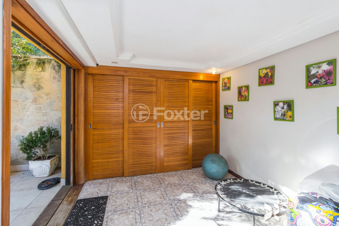 Casa de Condomínio à venda com 4 quartos, 400m² - Foto 30