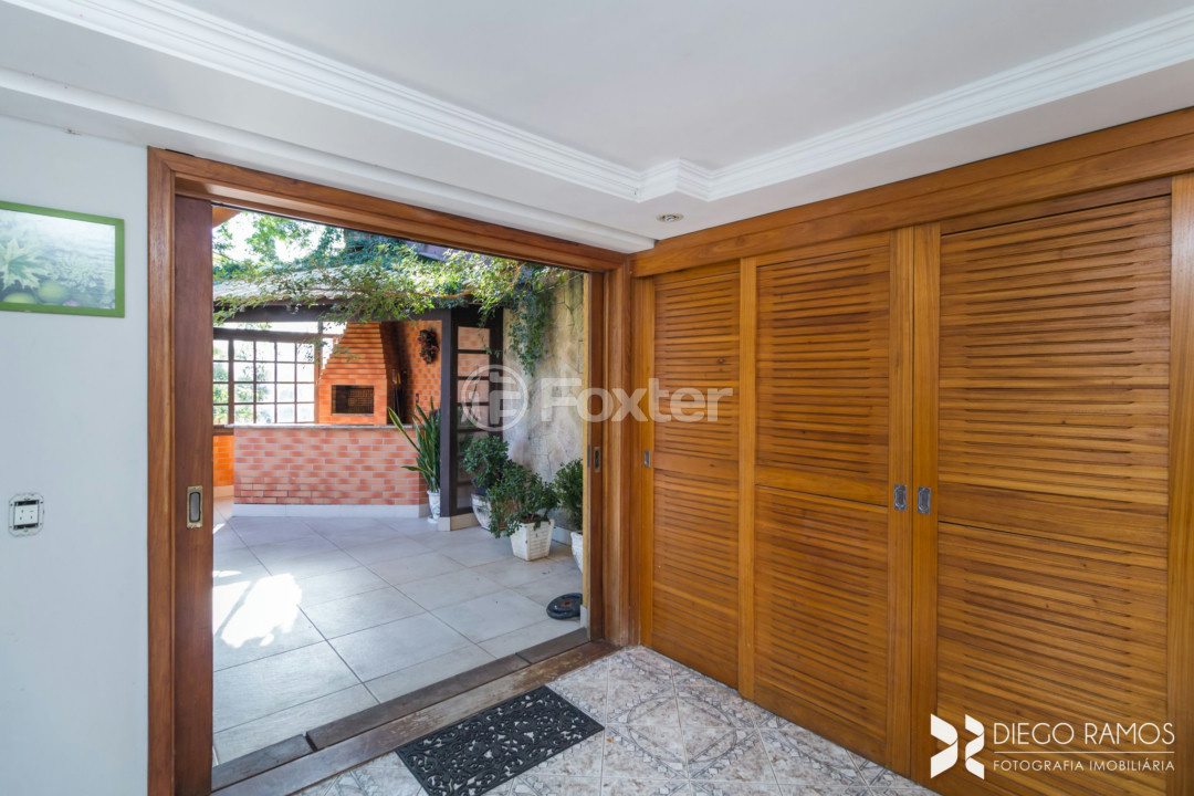 Casa de Condomínio à venda com 4 quartos, 400m² - Foto 31