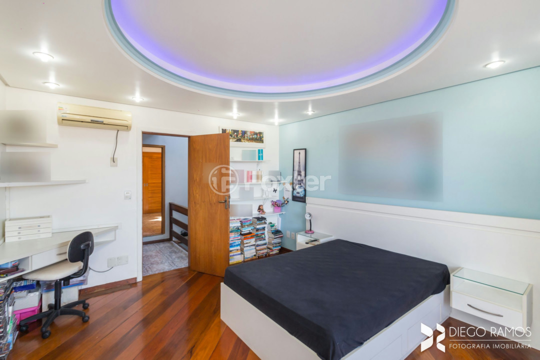 Casa de Condomínio à venda com 4 quartos, 400m² - Foto 33
