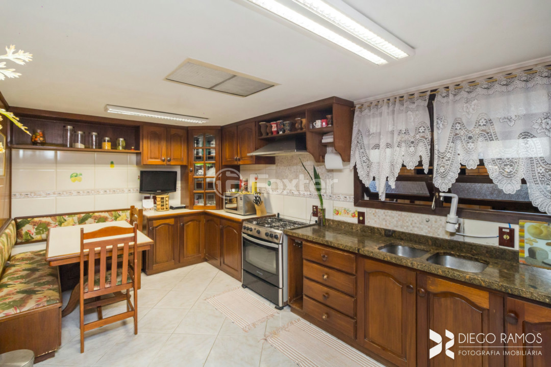 Casa de Condomínio à venda com 4 quartos, 400m² - Foto 40