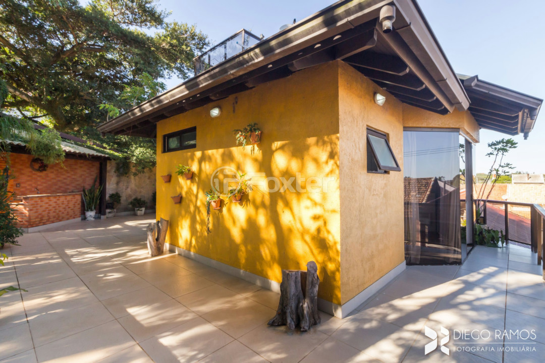 Casa de Condomínio à venda com 4 quartos, 400m² - Foto 54