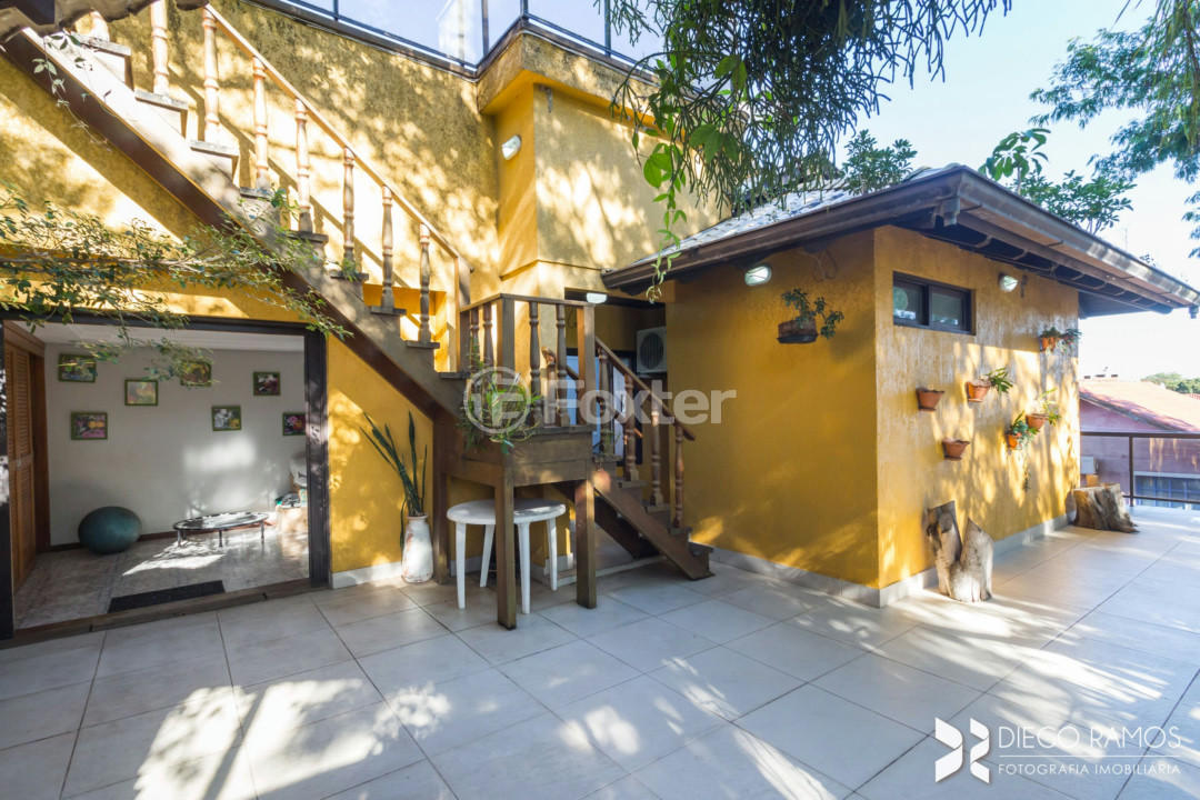 Casa de Condomínio à venda com 4 quartos, 400m² - Foto 59