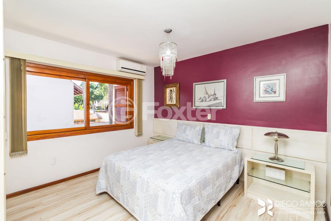 Casa de Condomínio à venda com 3 quartos, 300m² - Foto 18