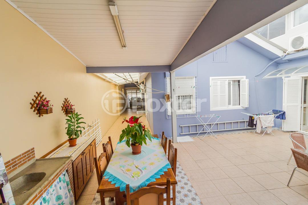 Casa à venda com 4 quartos, 300m² - Foto 9