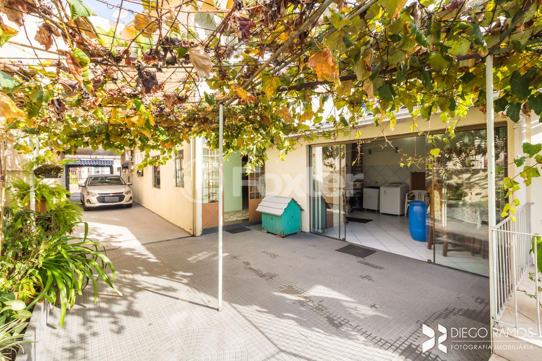 Casa à venda com 3 quartos, 229m² - Foto 54