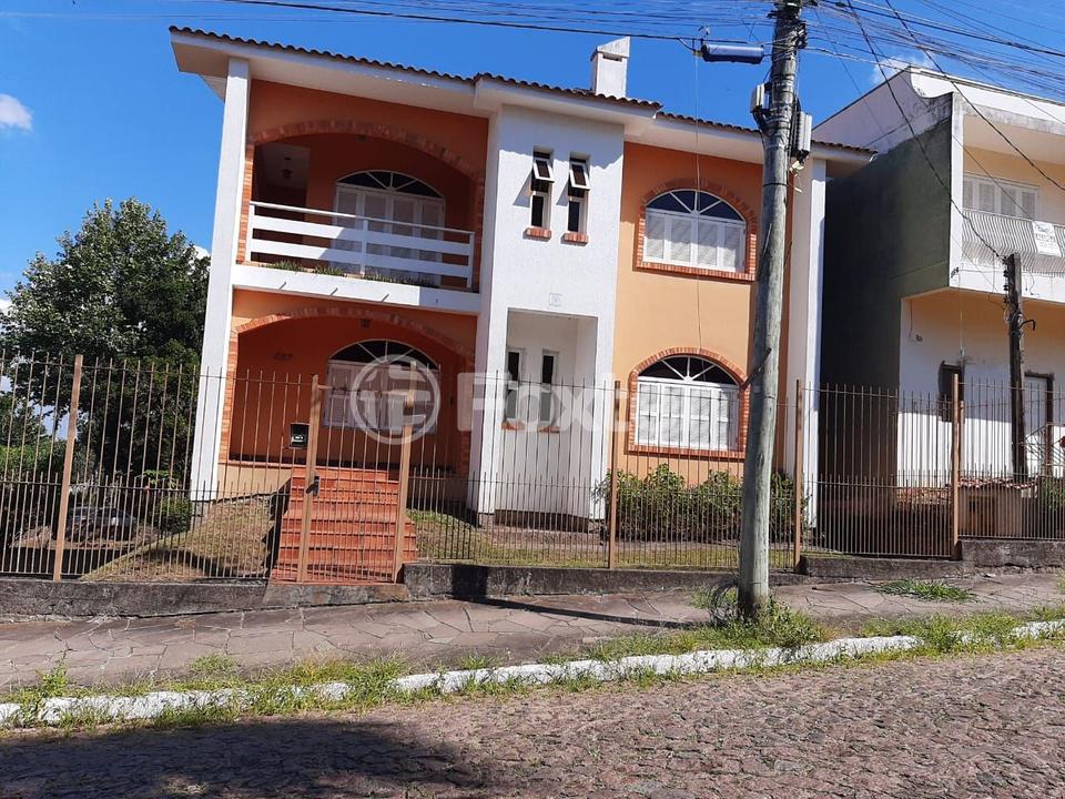 Casa à venda com 5 quartos, 311m² - Foto 1