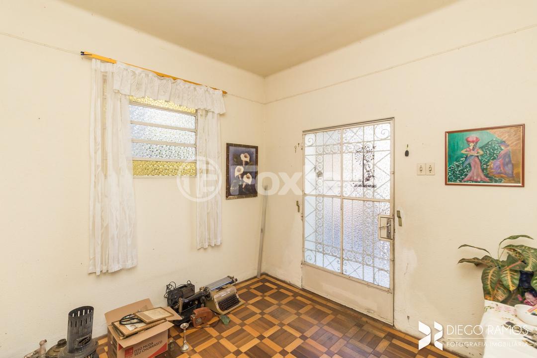 Casa à venda com 6 quartos, 303m² - Foto 4