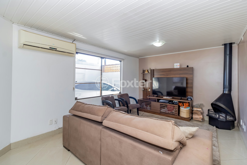 Casa à venda com 3 quartos, 220m² - Foto 4