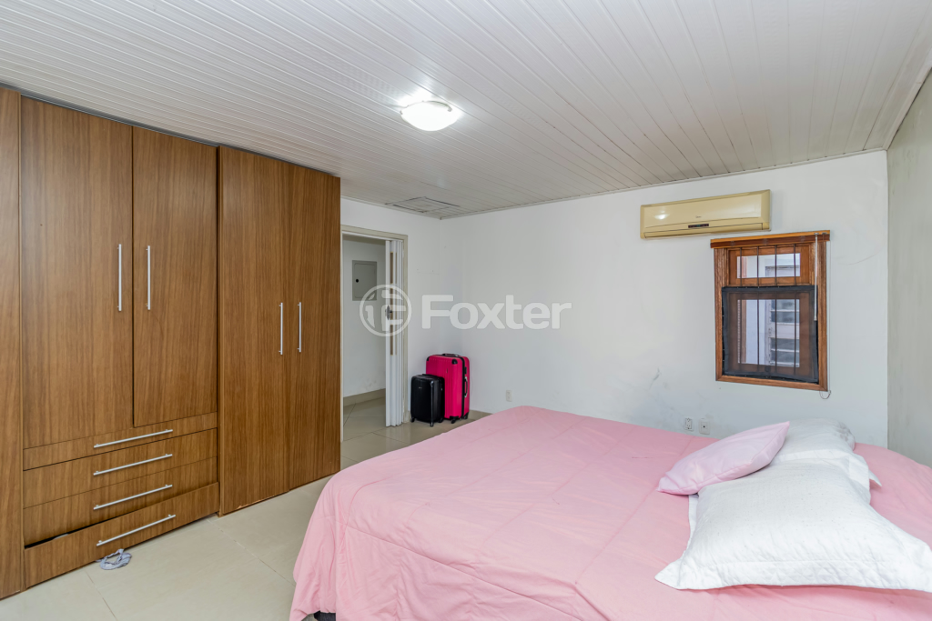 Casa à venda com 3 quartos, 220m² - Foto 17