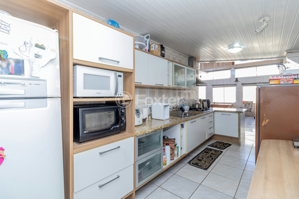 Casa à venda com 3 quartos, 220m² - Foto 26