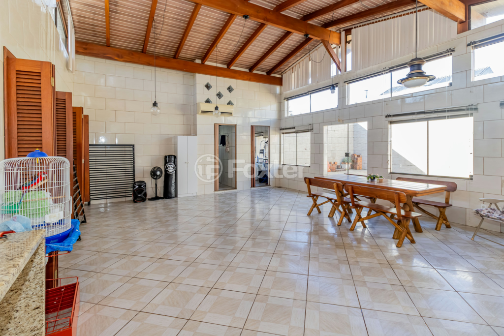 Casa à venda com 3 quartos, 220m² - Foto 34