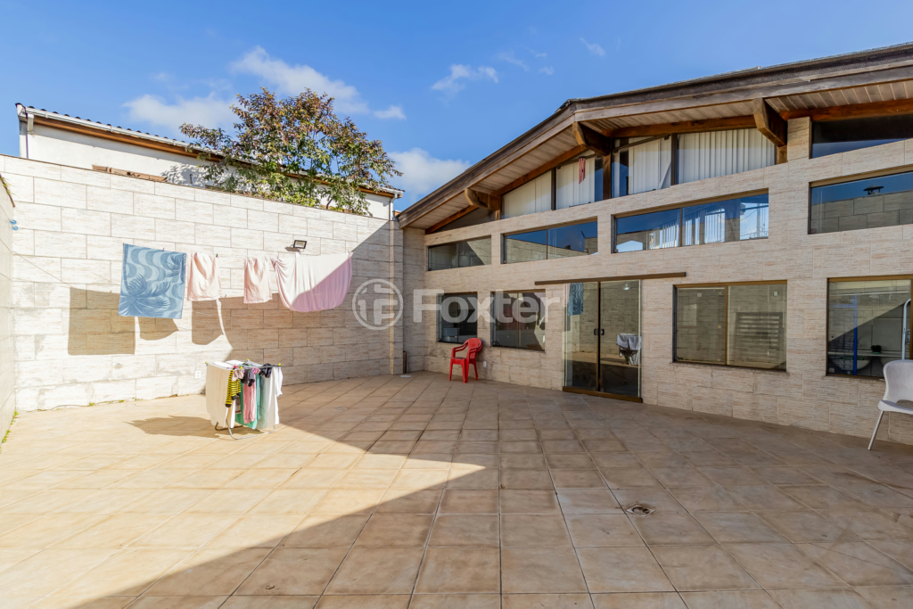 Casa à venda com 3 quartos, 220m² - Foto 40