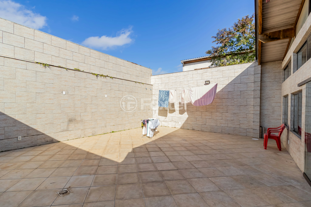 Casa à venda com 3 quartos, 220m² - Foto 41