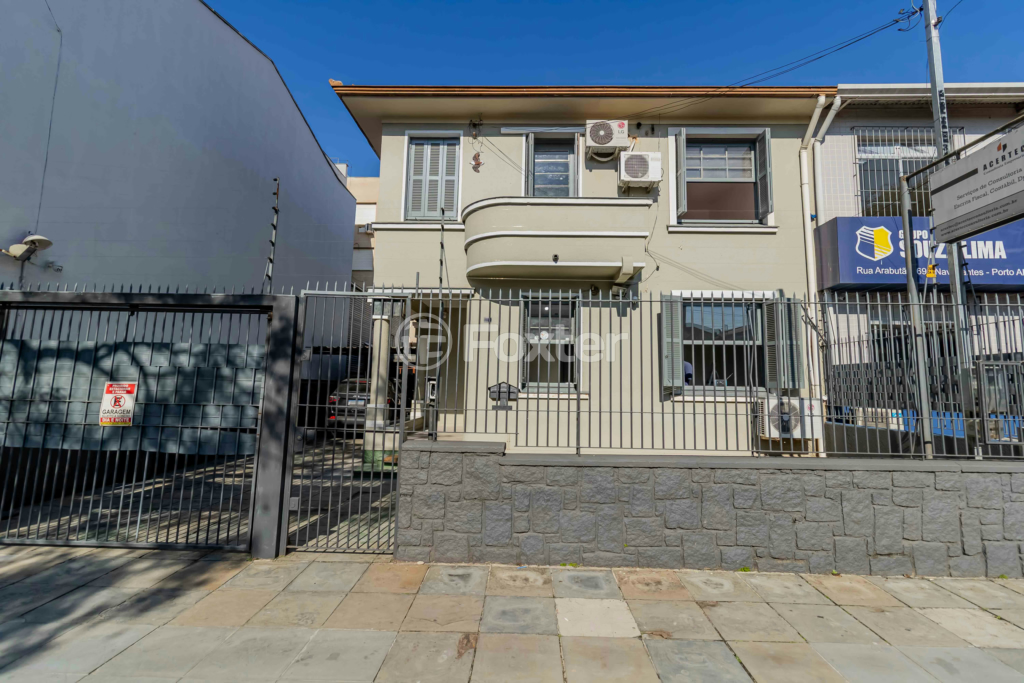 Casa à venda com 3 quartos, 140m² - Foto 1