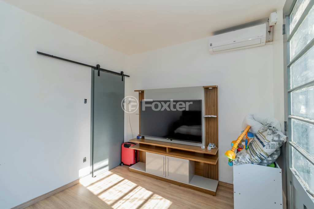 Casa à venda com 3 quartos, 140m² - Foto 3