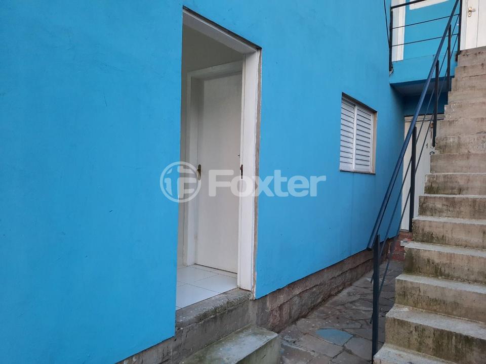Casa à venda com 8 quartos, 220m² - Foto 2
