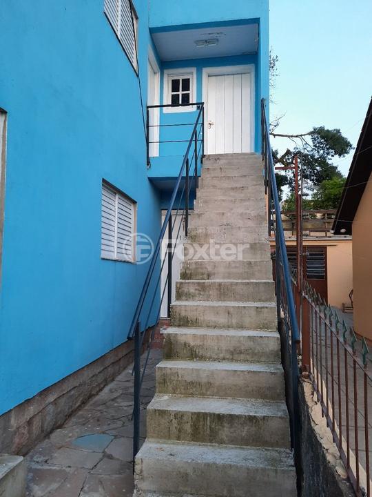 Casa à venda com 8 quartos, 220m² - Foto 1