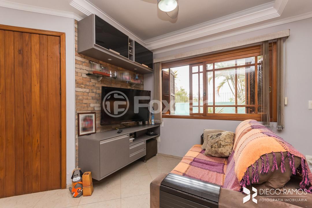 Casa à venda com 6 quartos, 240m² - Foto 8