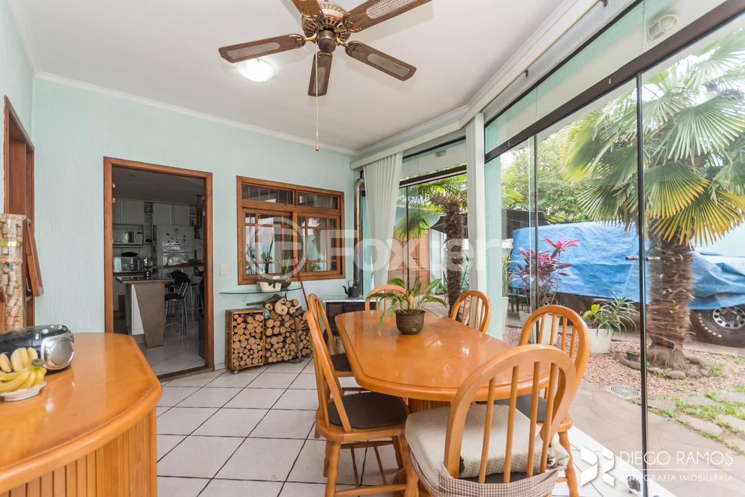 Casa à venda com 6 quartos, 240m² - Foto 10