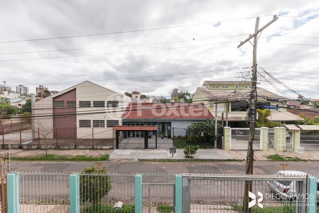Casa à venda com 6 quartos, 240m² - Foto 14