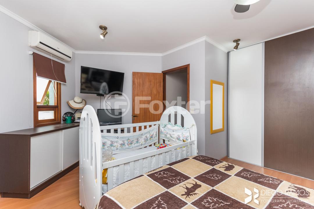Casa à venda com 6 quartos, 240m² - Foto 15