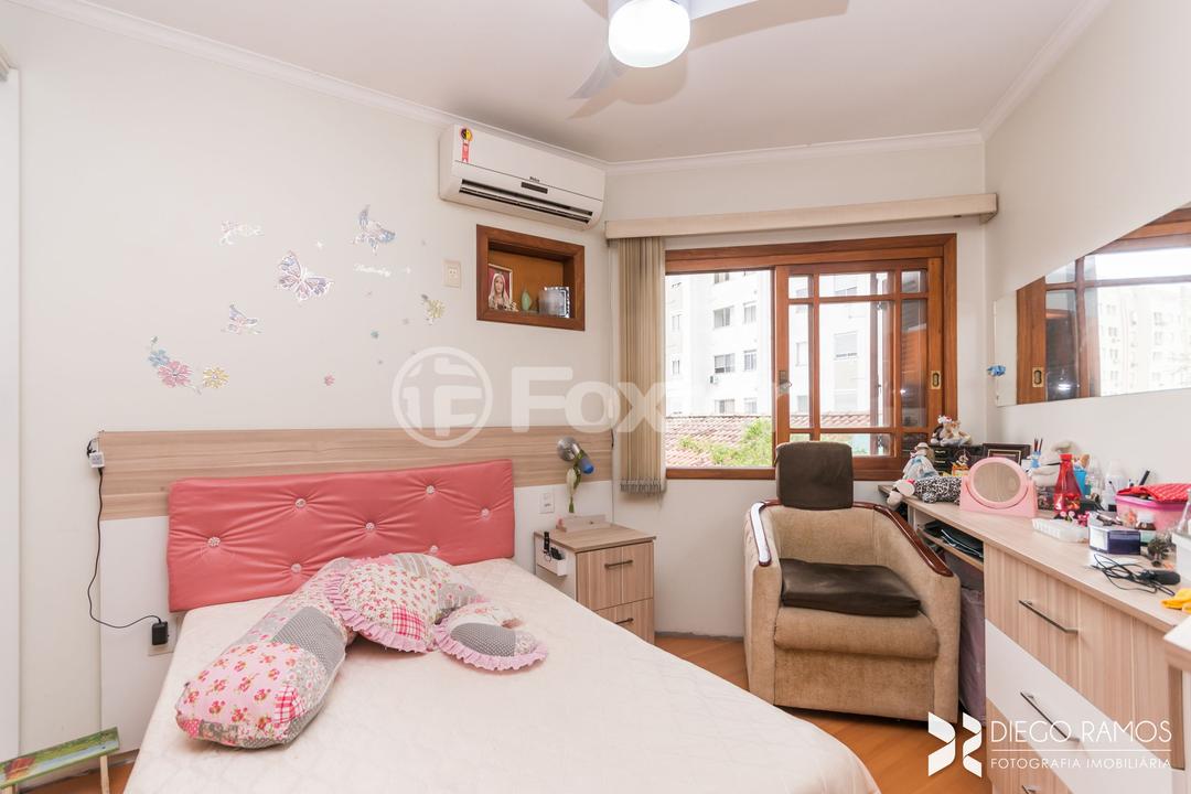 Casa à venda com 6 quartos, 240m² - Foto 25