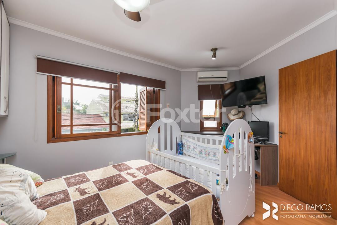 Casa à venda com 6 quartos, 240m² - Foto 34