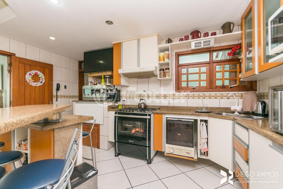Casa à venda com 6 quartos, 240m² - Foto 40