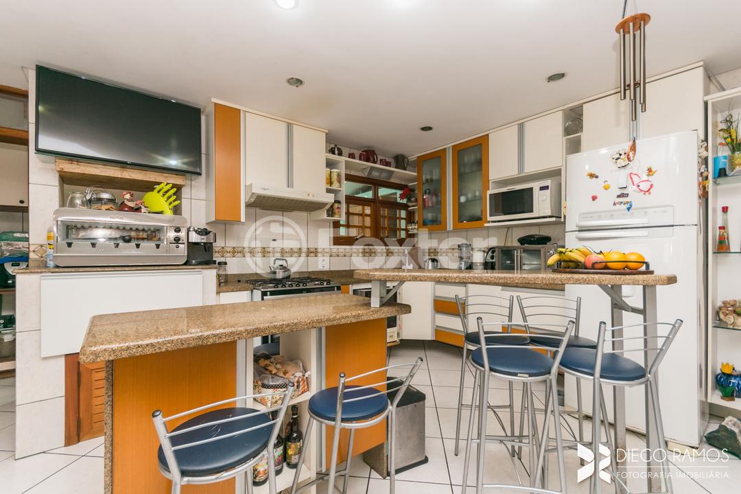Casa à venda com 6 quartos, 240m² - Foto 42