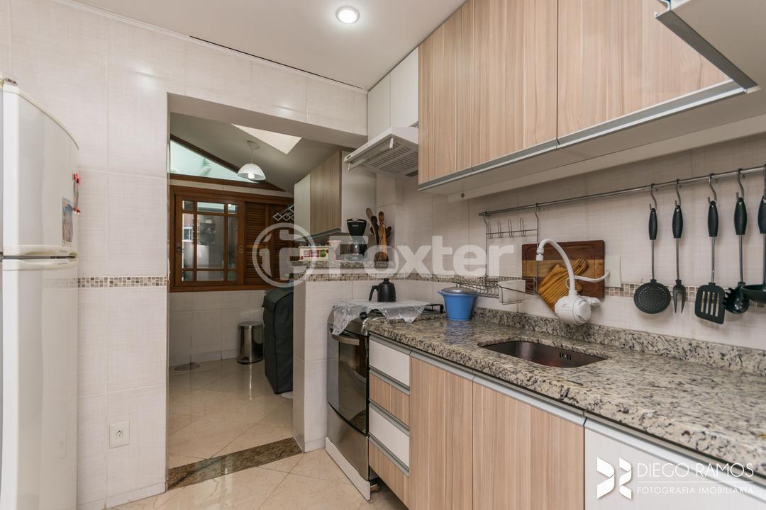 Casa à venda com 6 quartos, 240m² - Foto 46