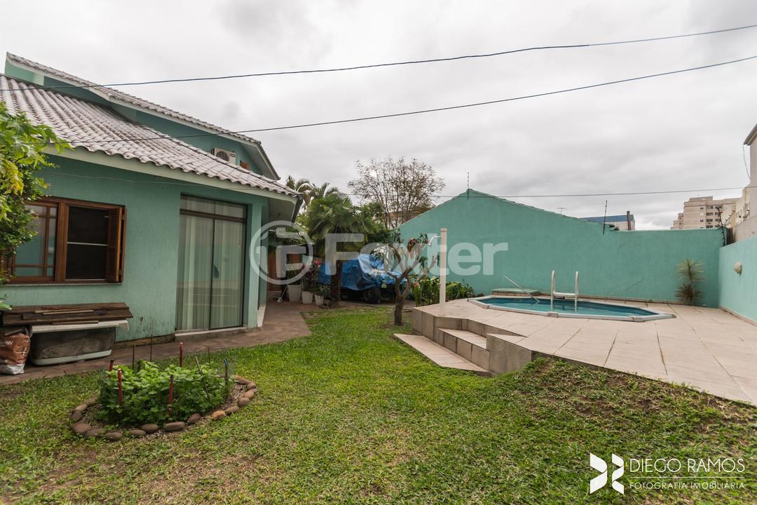 Casa à venda com 6 quartos, 240m² - Foto 54