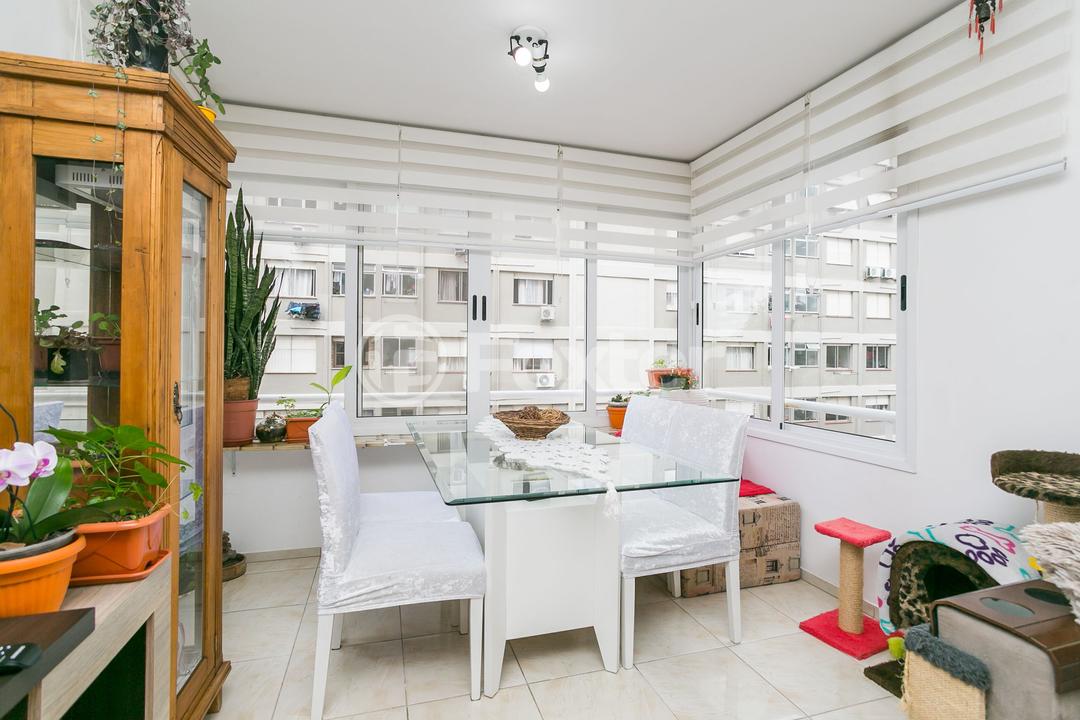 Apartamento à venda com 2 quartos, 63m² - Foto 3