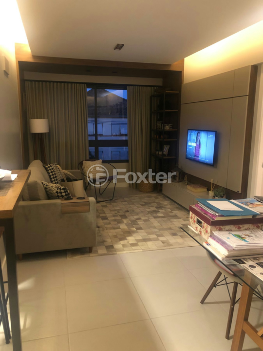 Apartamento à venda com 2 quartos, 69m² - Foto 1