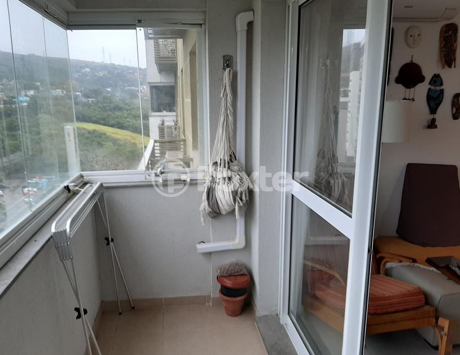 Apartamento à venda com 2 quartos, 67m² - Foto 3