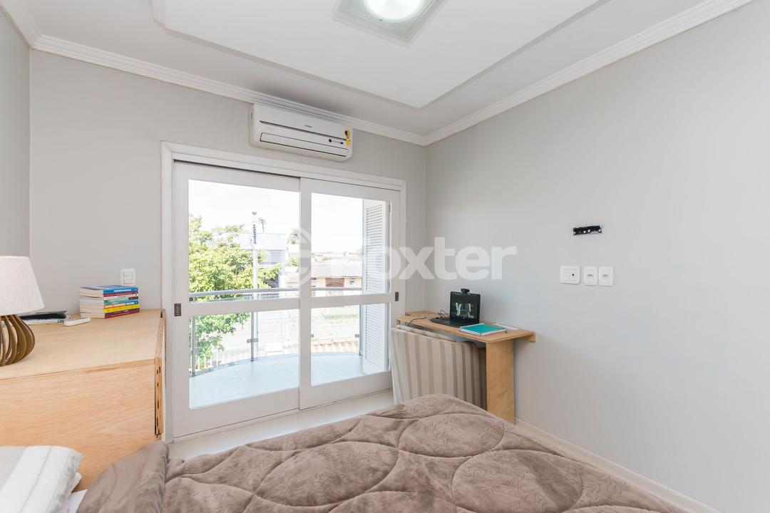 Casa à venda com 5 quartos, 242m² - Foto 18