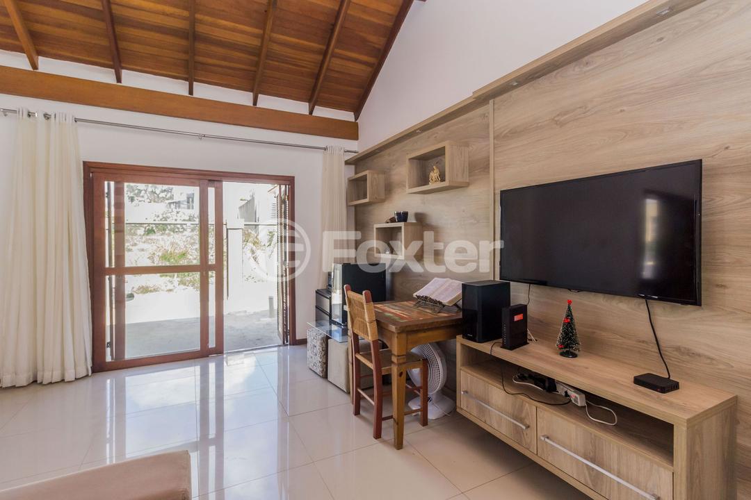 Casa de Condomínio à venda com 3 quartos, 240m² - Foto 4
