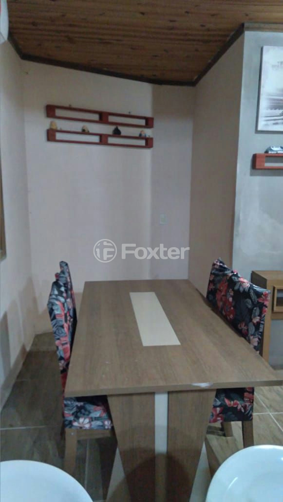 Casa à venda com 2 quartos, 98m² - Foto 1