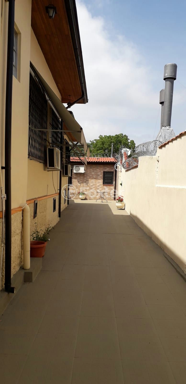 Casa à venda com 3 quartos, 185m² - Foto 2