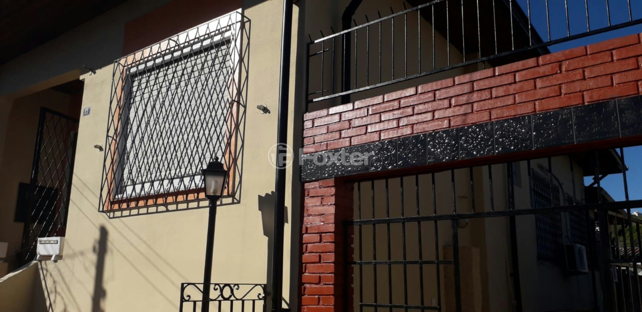 Casa à venda com 3 quartos, 185m² - Foto 1